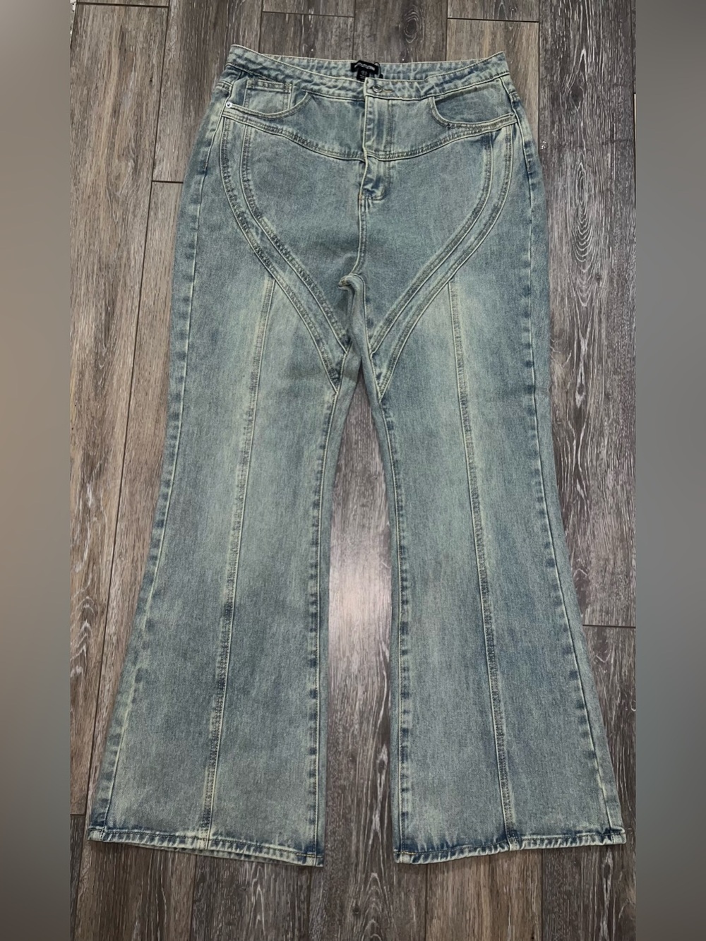 NWT PrettyLittleThing Vintage Wash Seam Detail Light Blue Flared Jeans sz 12